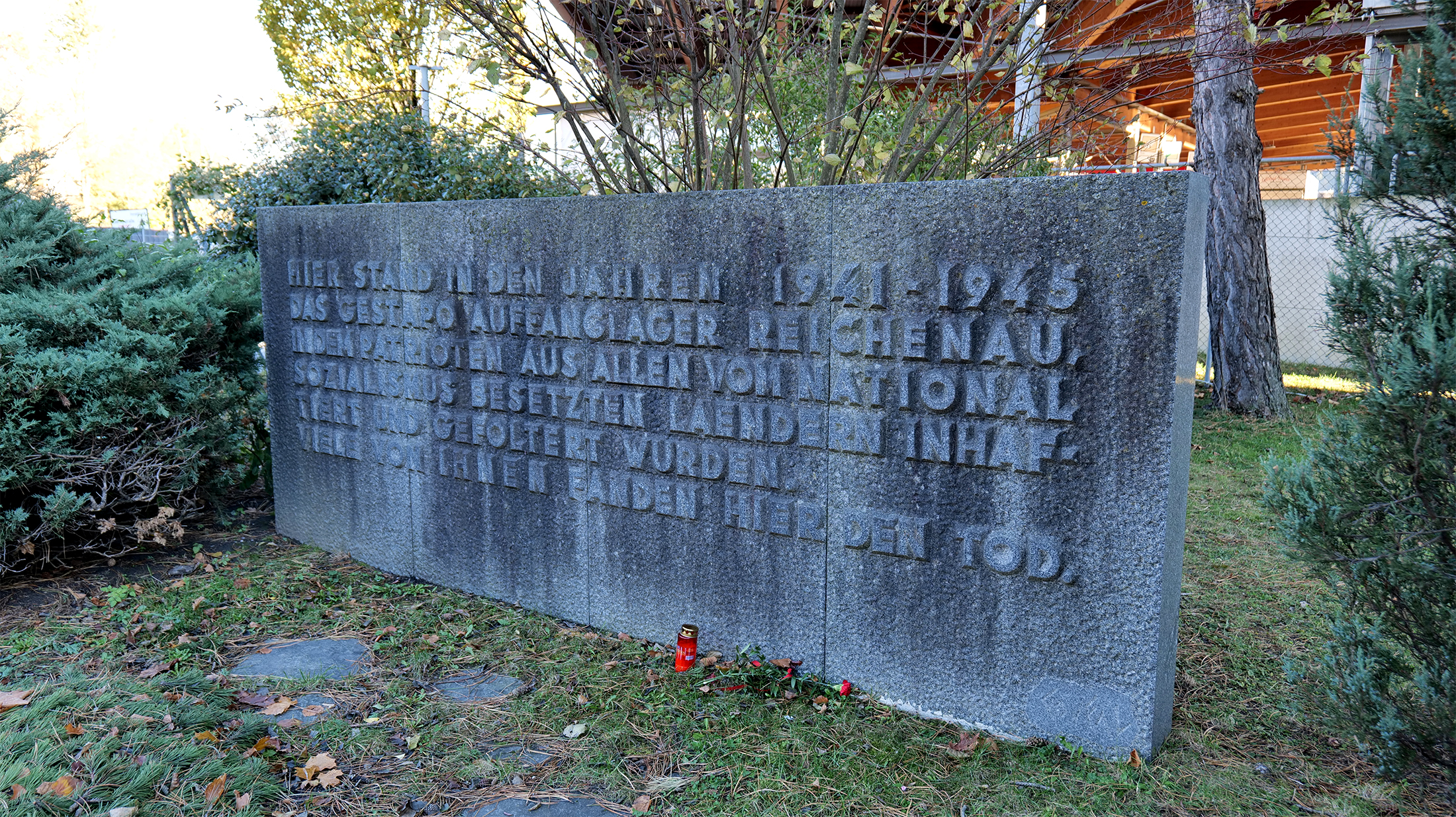 Memorial stone supplemented in 2008 commemorating Italian workers from Sesto San Giovanni